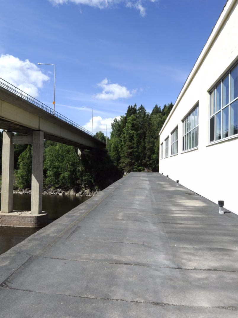 Industriella ytbehandlingslösningar för kraftverk 