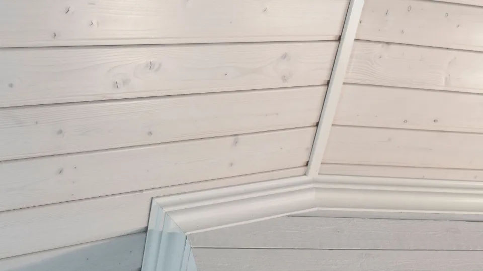 Industriella ytbehandlingslösningar för lister 