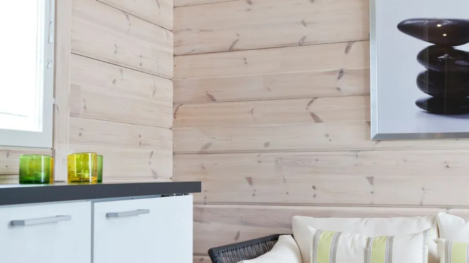 Industriella ytbehandlingslösningar för invändigt timmer