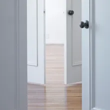  Industriella ytbehandlingslösningar för innerdörrar