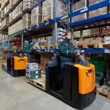 Industriella ytbehandlingslösningar för materialhanteringsutrustning 